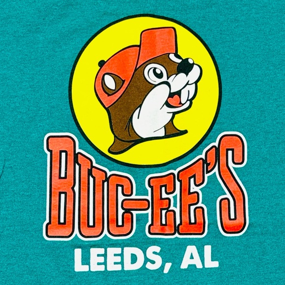 MADE IN USA Buc-ee’s shirt - Picture 2 of 4